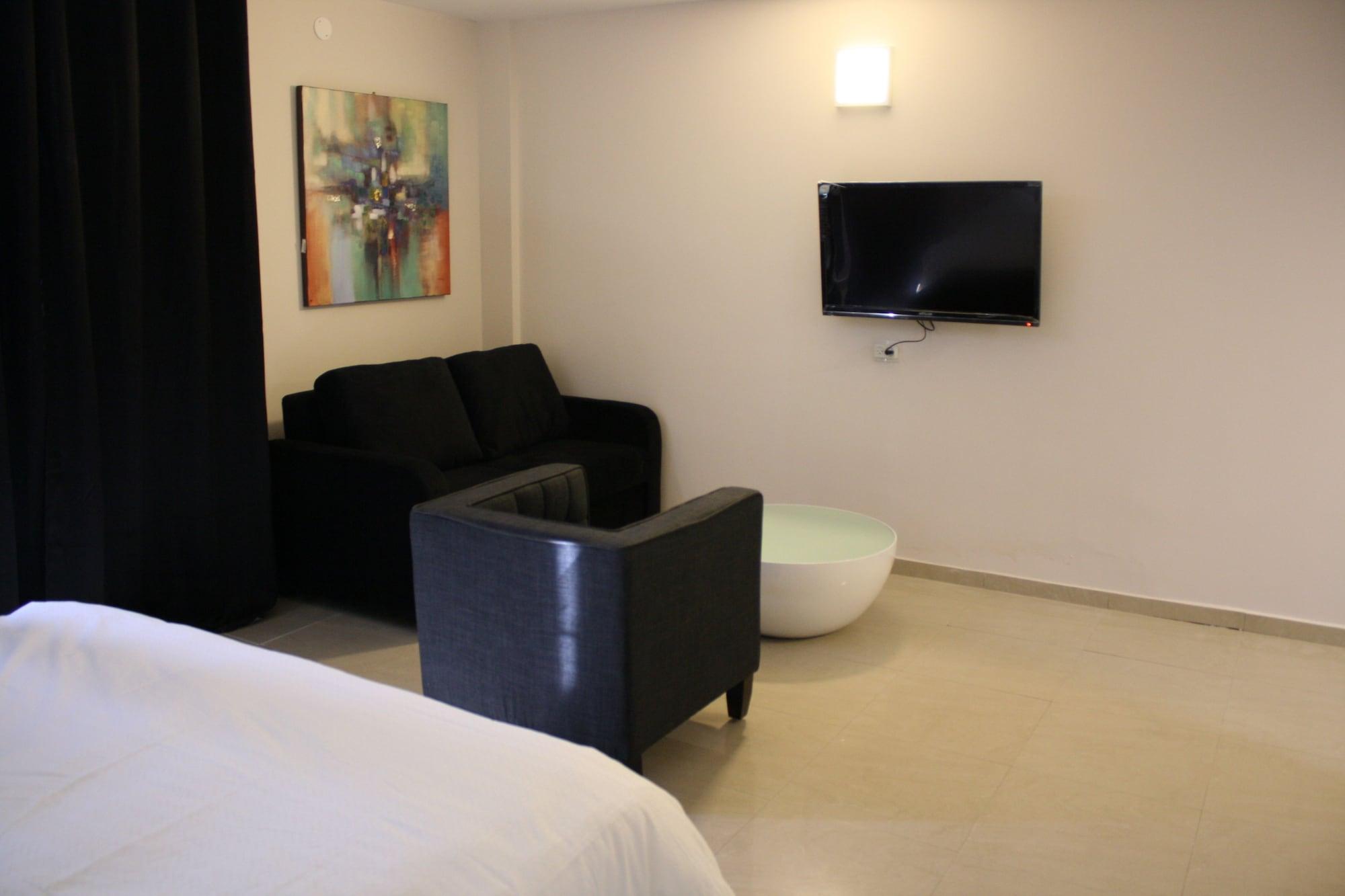 Hotel Rich Royal
