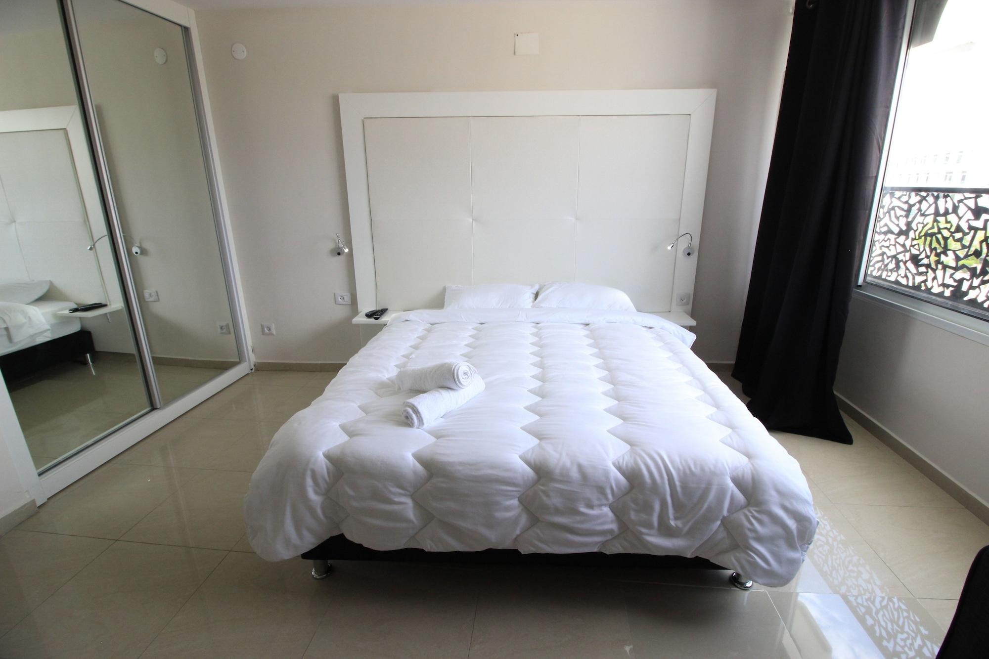 Hotel Rich Royal 3*